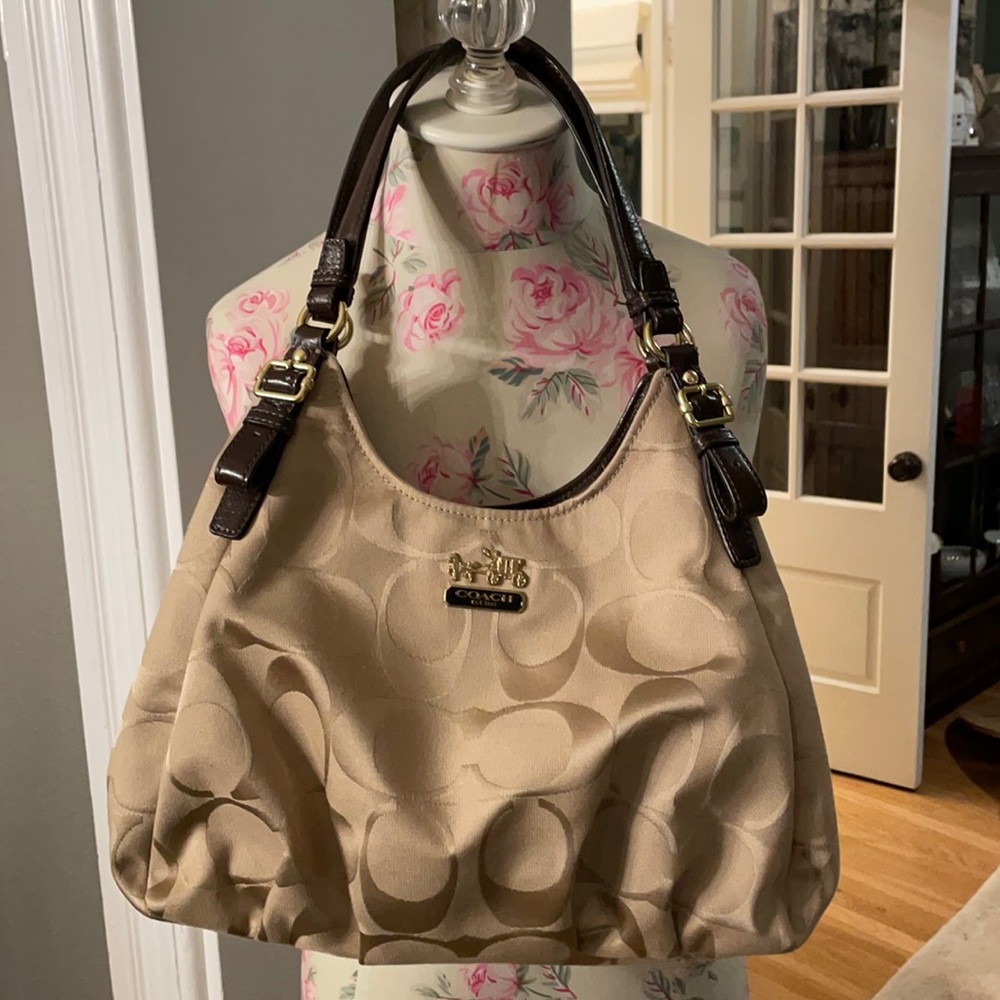 Coach purse khaki signature pattern no. 18762